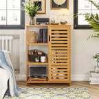 Meuble de rangement en bambou avec porte à persiennes et étagères latérales ouvertes en bois naturel